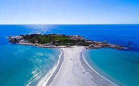 Diamond Island Resort, Restaurant & Bar And Penguin Show